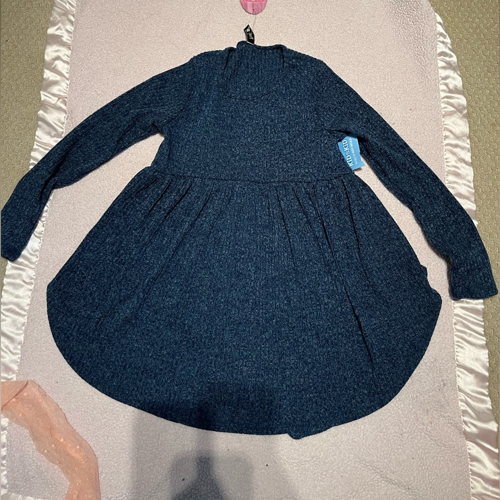 Very cute blue sweater dress by Pomelo size 7/8